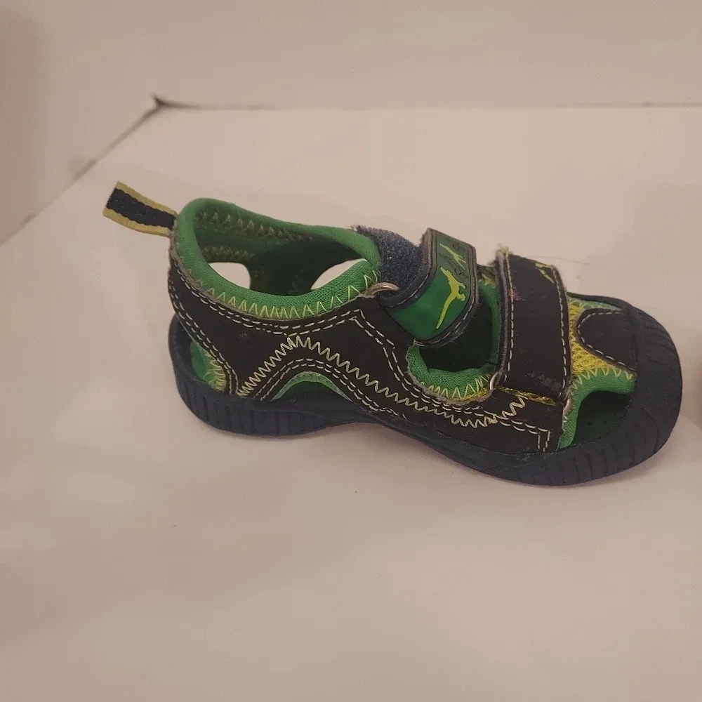 OshKosh B'gosh Blue and Green with Lizards Light Up Sandals in Size 5